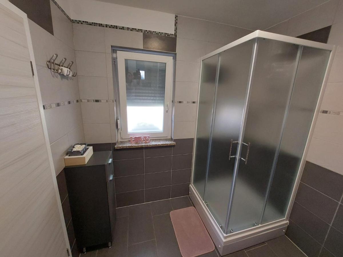 Studio Apartman Marta Кореница Экстерьер фото